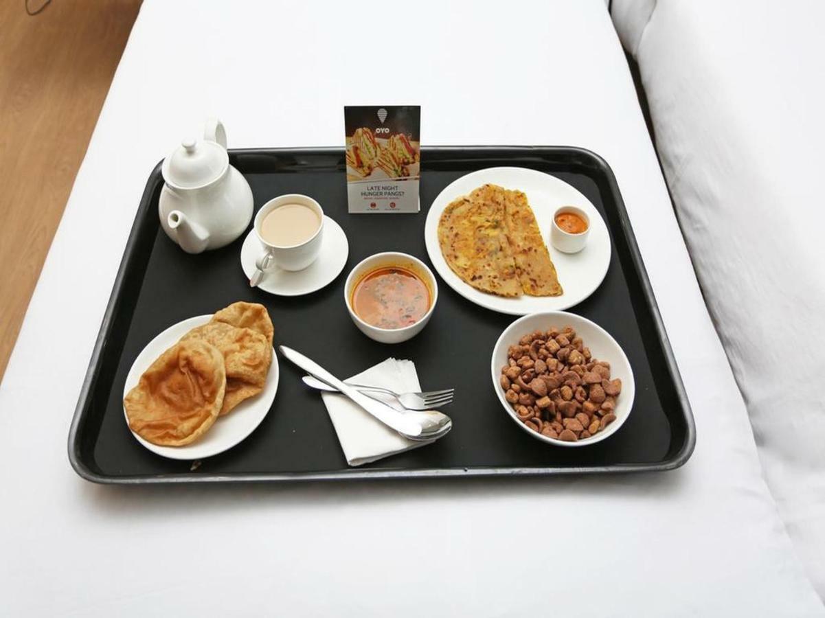Oyo 807 Hotel Gopika International Goa ภายนอก รูปภาพ