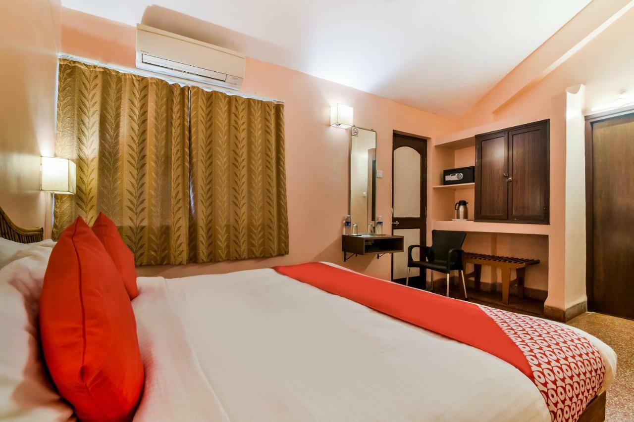 Oyo 807 Hotel Gopika International Goa ภายนอก รูปภาพ